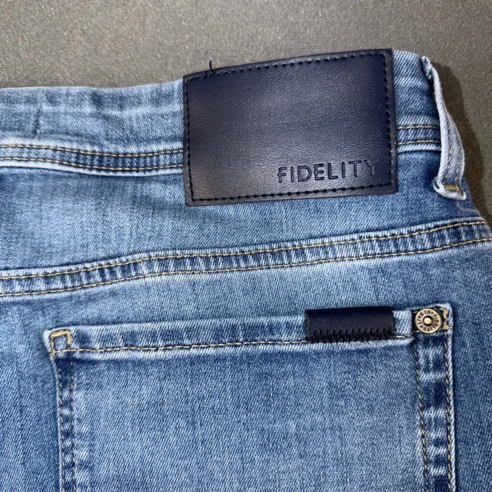 Fidelity Denim Jimmy Slim Straight Jeans Carlito Wash Blue Mens 34 M21418-JIMMY
